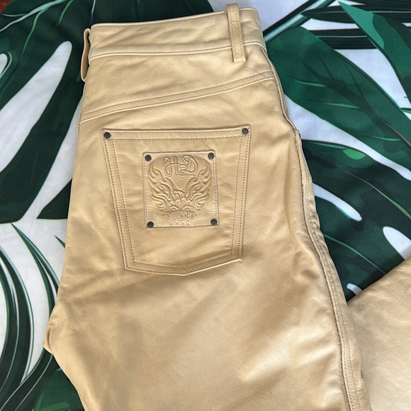 Harley Davidson caramel fringe leather pants - Picture 5 of 9